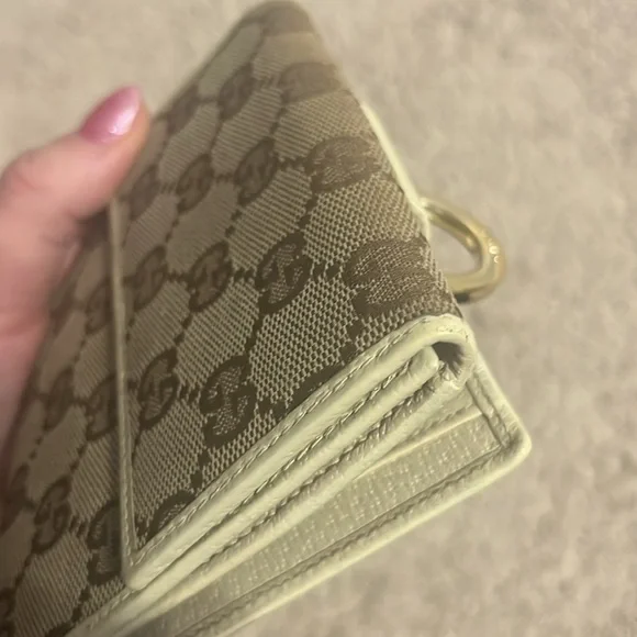 Gucci Wallet - Picture 6 of 11